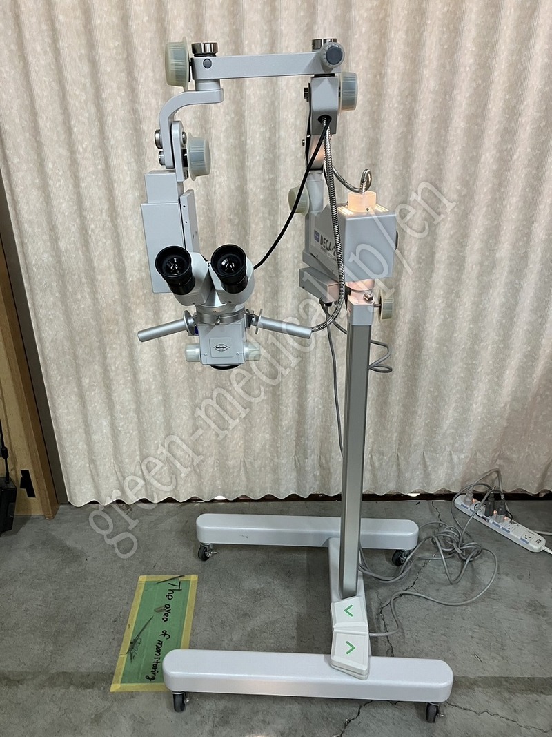 12.〇ズーム式ポータブル手術顕微鏡