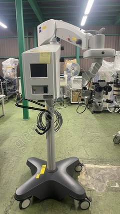 Carl Zeiss Surgical Microscope